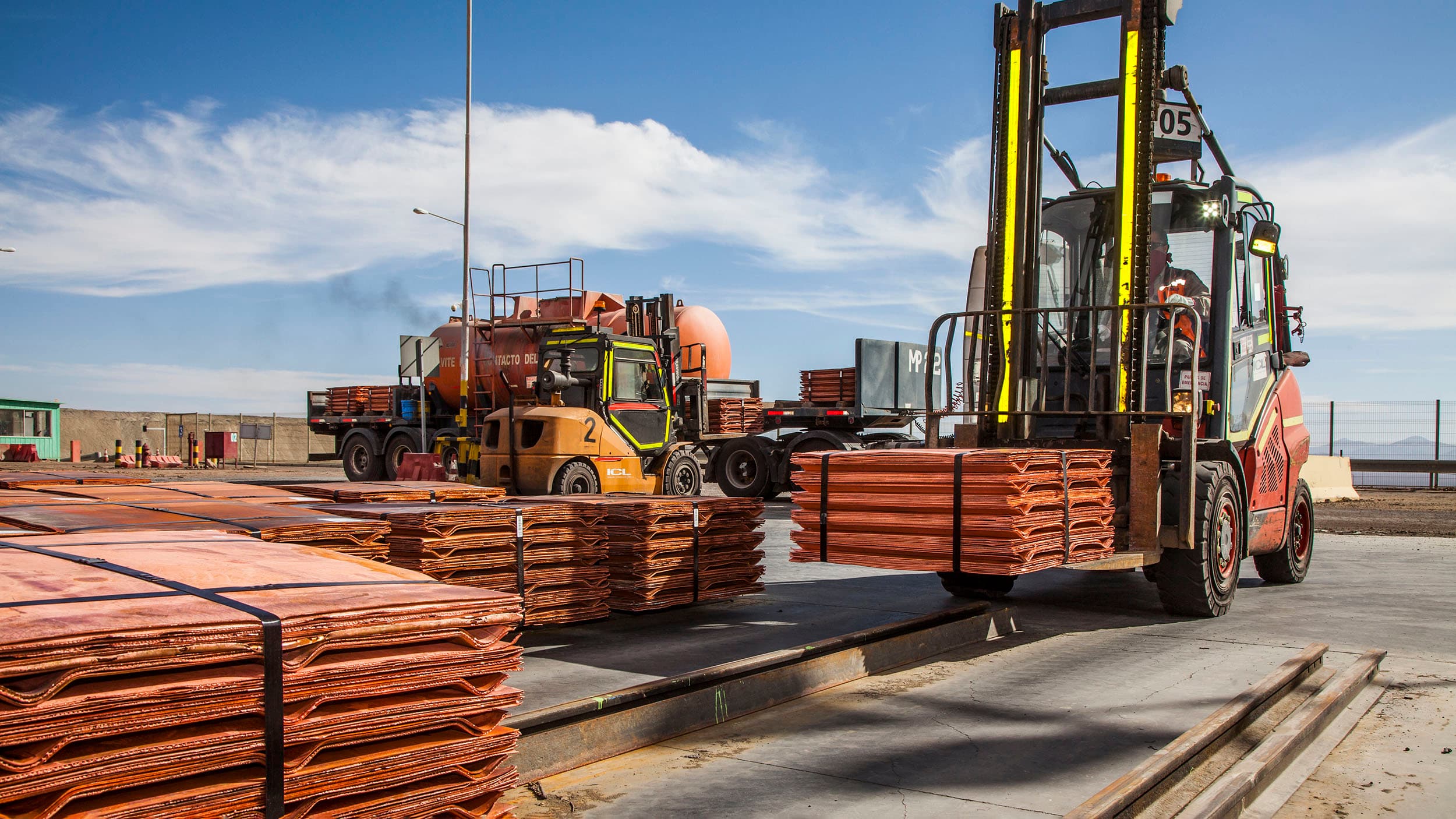 Estudio de la Universidad de Chile proyecta que eventos climáticos extremos podrían interrumpir hasta un 10% de la producción de cobre al 2030
