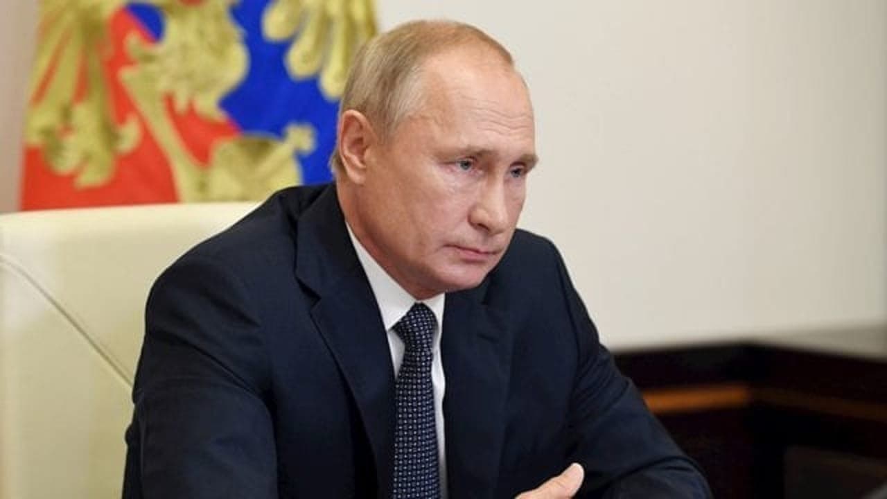 Putin contraataca: prohíbe transferir divisas al extranjero