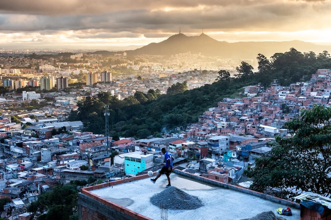 Brasil supera una nueva máxima histórica de 7,6 millones de turistas hasta octubre: el turismo chileno ocupa el segundo lugar