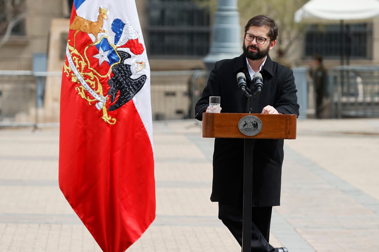 Boric: La reactivación del turismo es fundamental para la recuperación económica del país