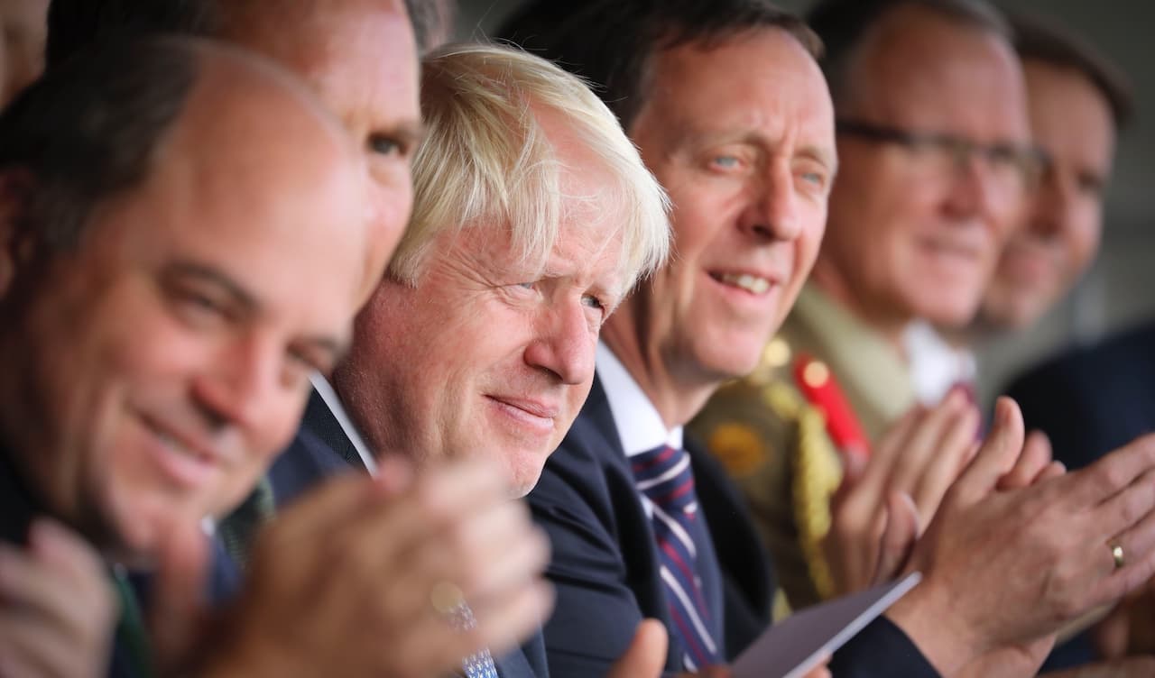 'Better Call Boris': Johnson considera volver a ser primer ministro del Reino Unido