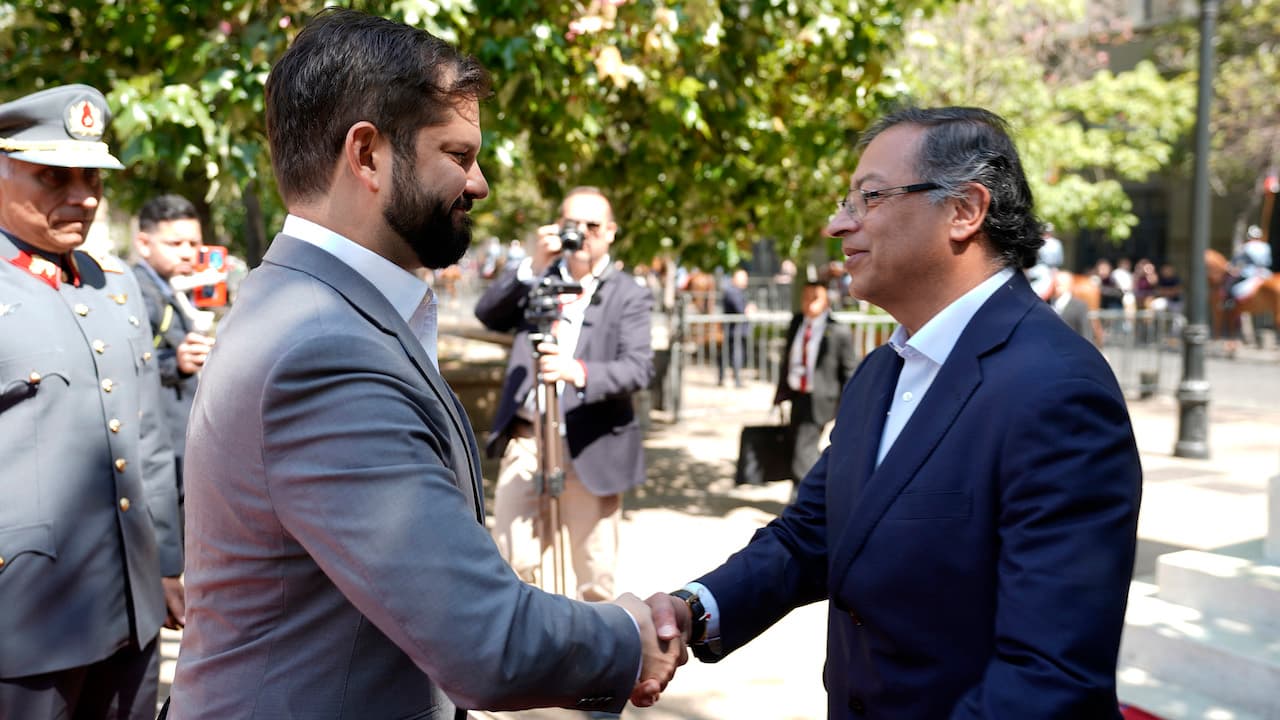 Presidentes Gabriel Boric y Gustavo Petro sobre asalto al gobierno en Brasil: 'está en peligro la democracia' en las Américas