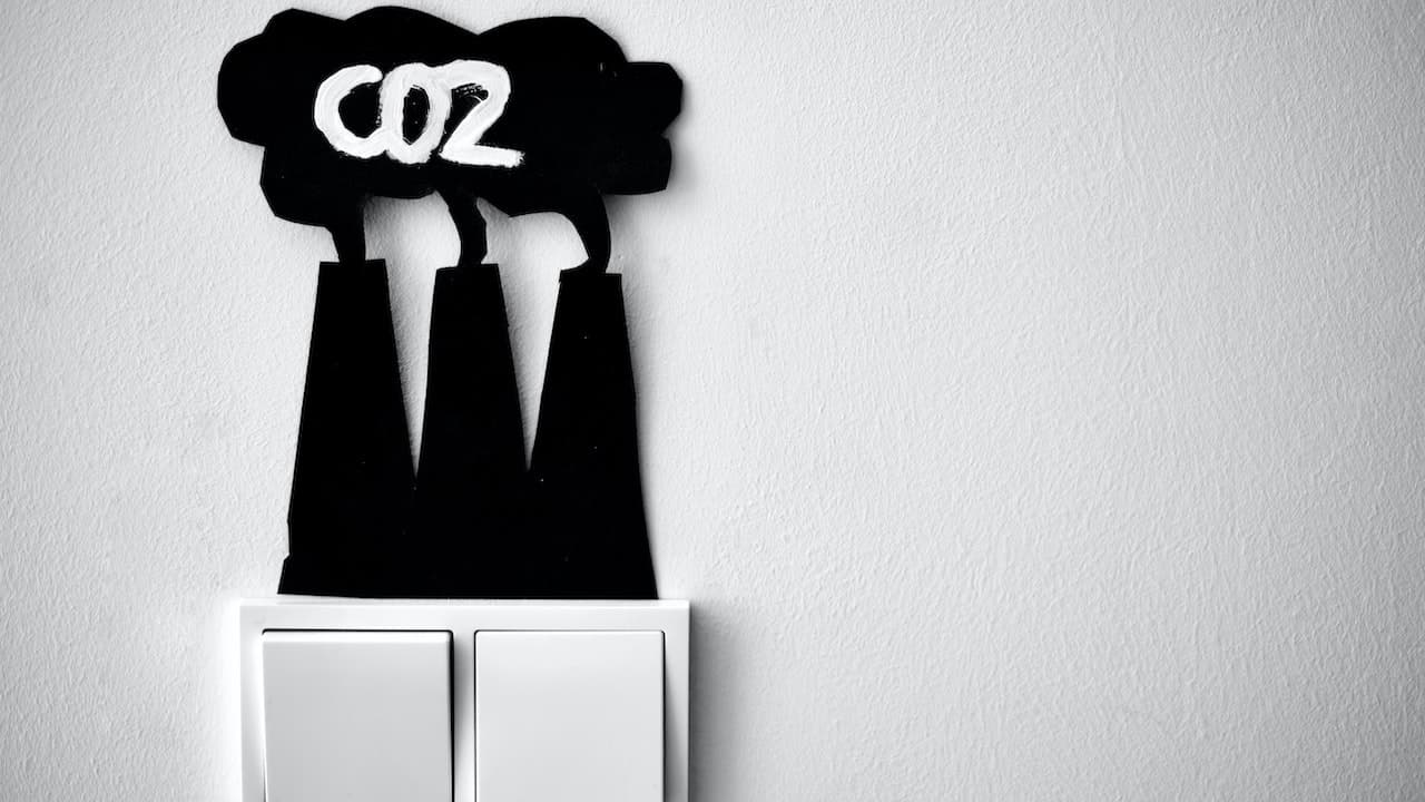 Algunas de las más grandes corporaciones del mundo siguen contaminando pese a sus promesas climáticas