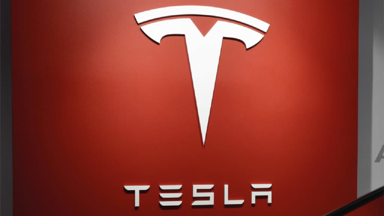 Autoridades de EE.UU. investigan nuevos problemas de fabricación en Tesla