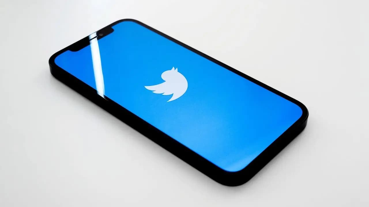 Ministro francés advirtió que Twitter podría ser prohibido en la Unión Europea