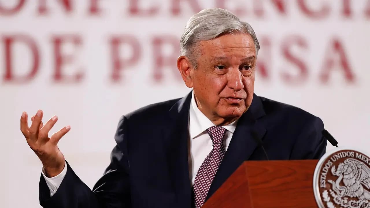 Congreso peruano declara a AMLO persona non grata
