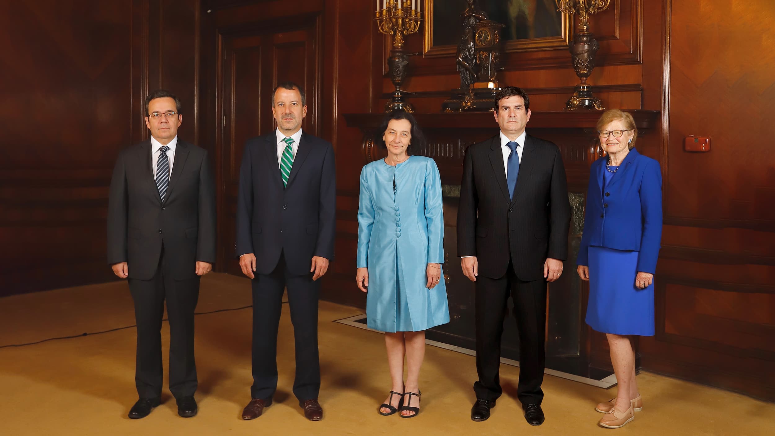 El Consejo del Banco Central de Chile (de izquierda a derecha) Luis Felipe Céspedes; Pablo García (Vicepresidente); Rosanna Costa (Presidenta); Alberto Naudon y Stephany Griffith-Jones