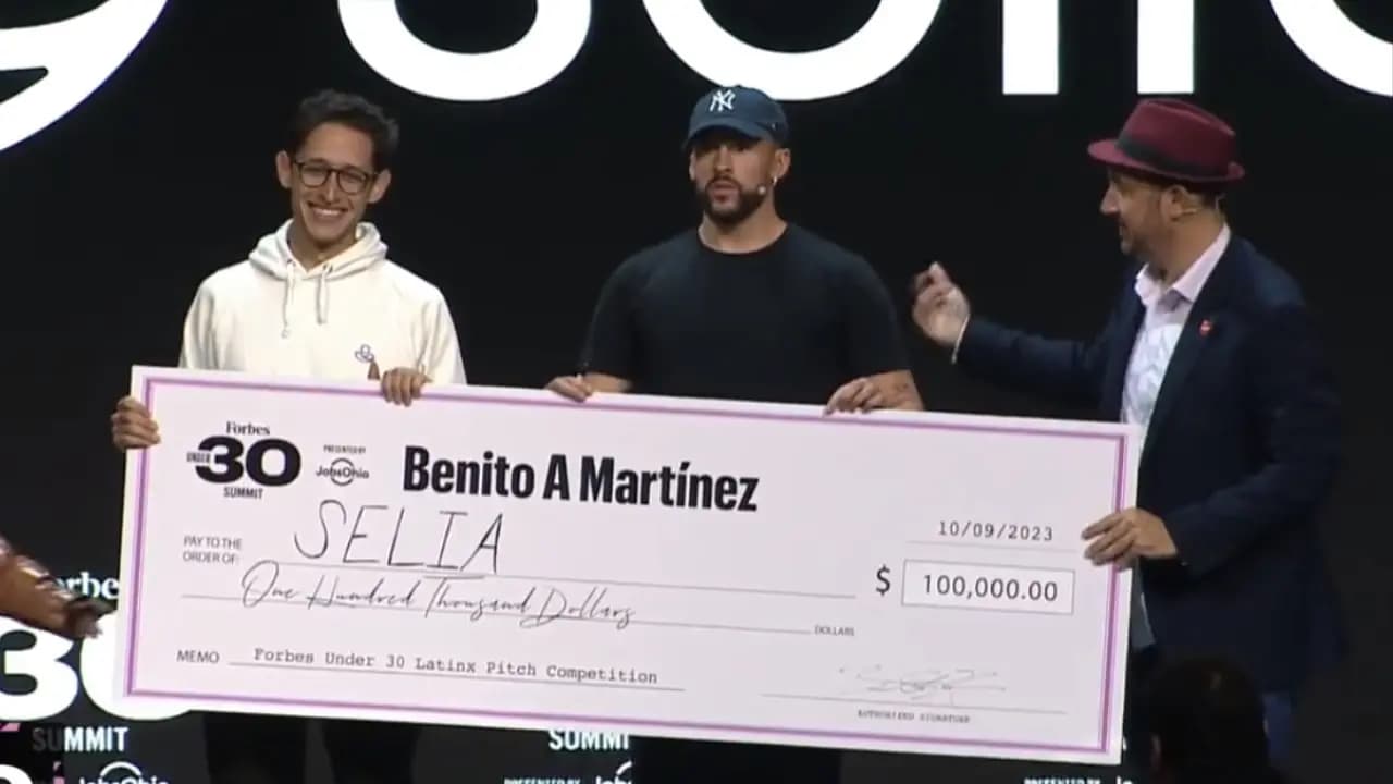 Emprendedor colombiano gana premio de US$300.000 de Forbes y Bad Bunny