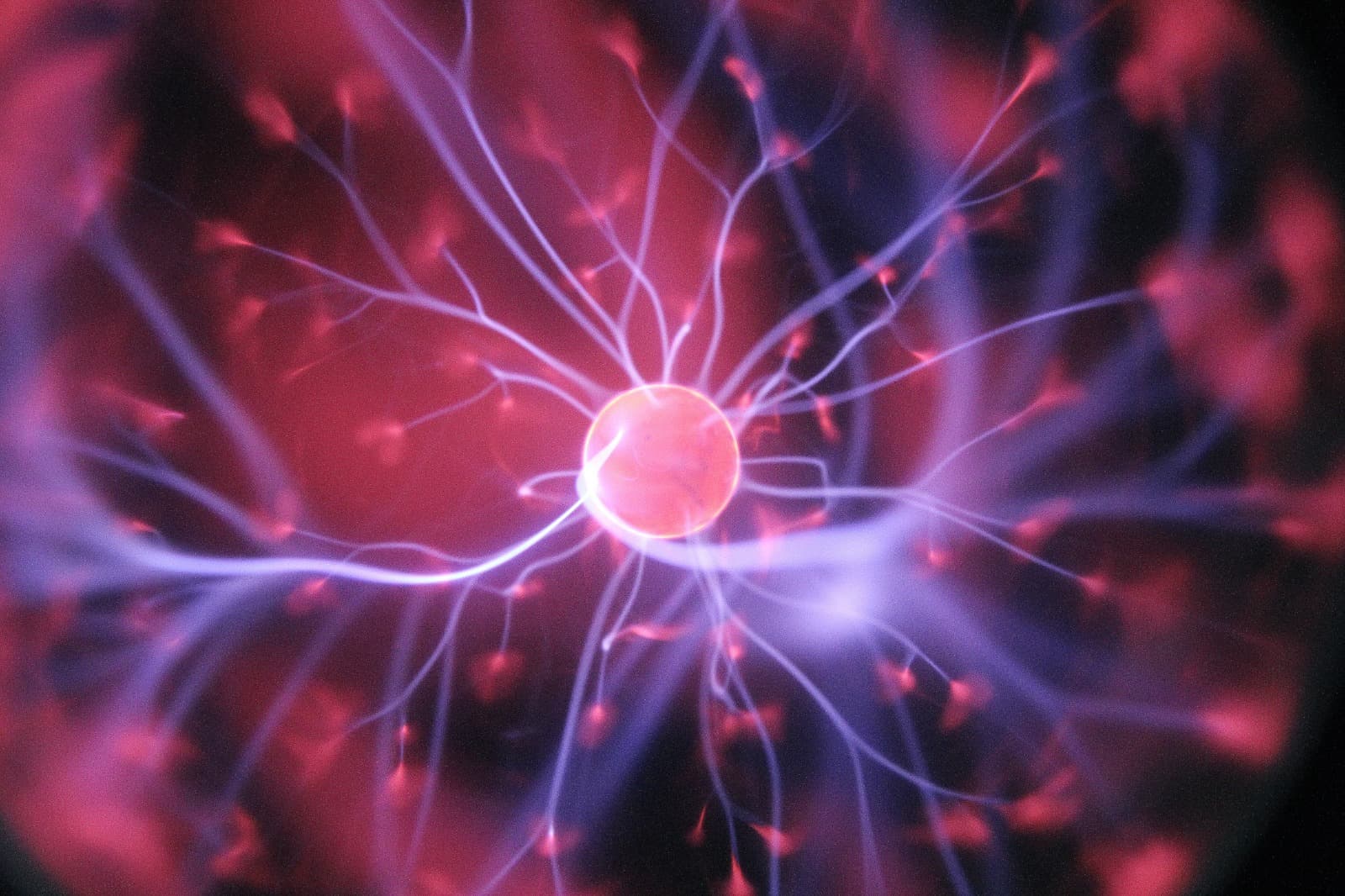 Las redes neuronales artificiales pueden combinar conceptos igual (o mejor) que la mente humana