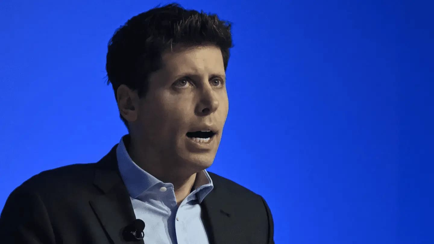 Sam Altman, exCEO de OpenAI, se une a Microsoft para dirigir un nuevo equipo de investigación de IA