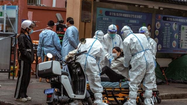 Un 2023 histórico: se puso punto final a la pandemia de Covid-19, dice la OMS