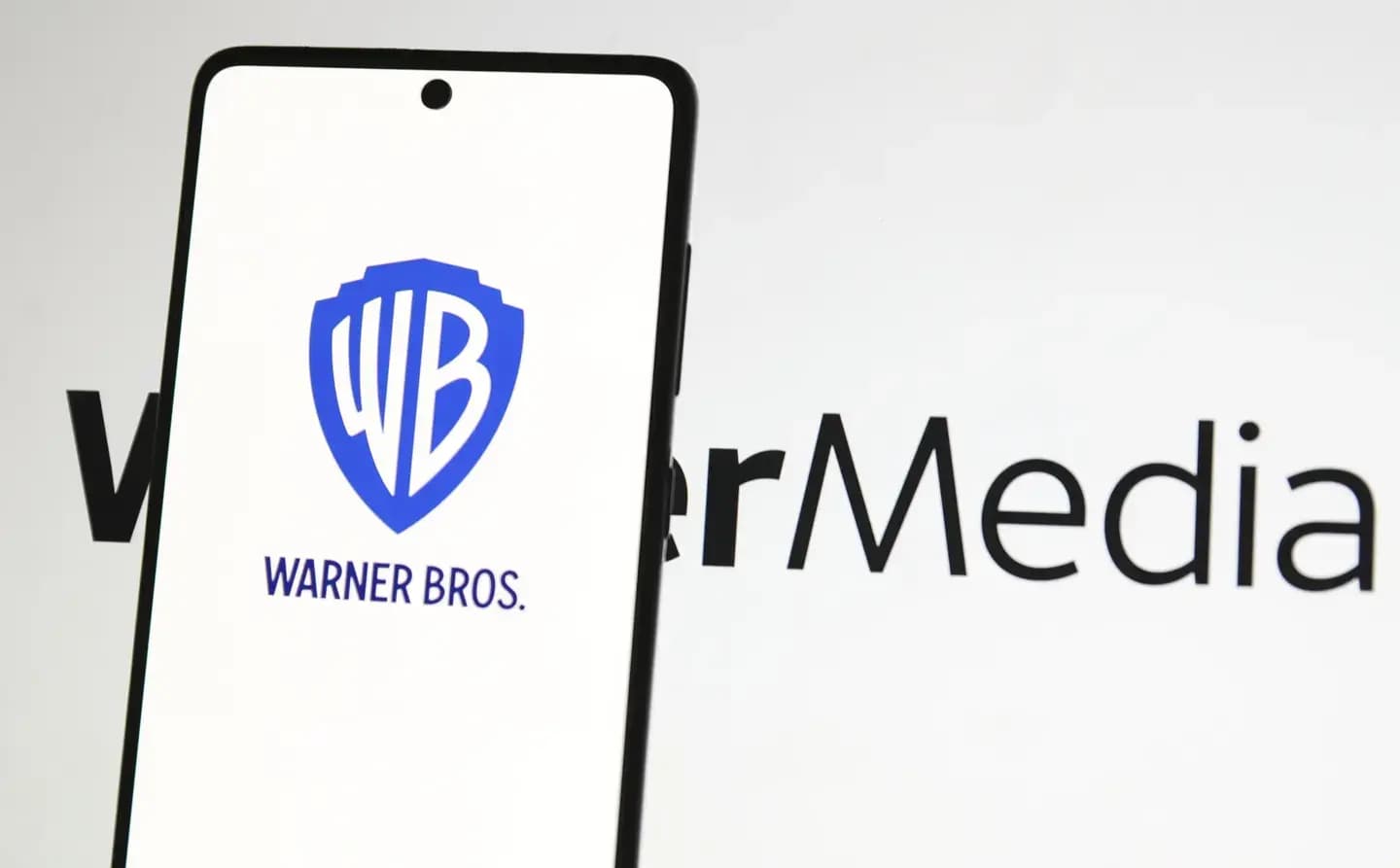 Warner Bros. Discovery y Paramount negocian una fusión