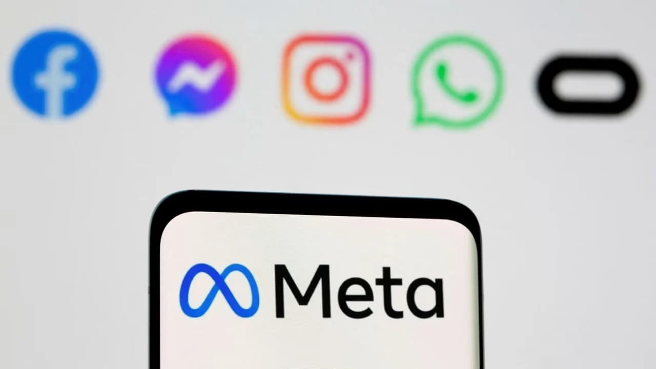 Facebook y otras redes de Meta tendrán chatbot de inteligencia artificial