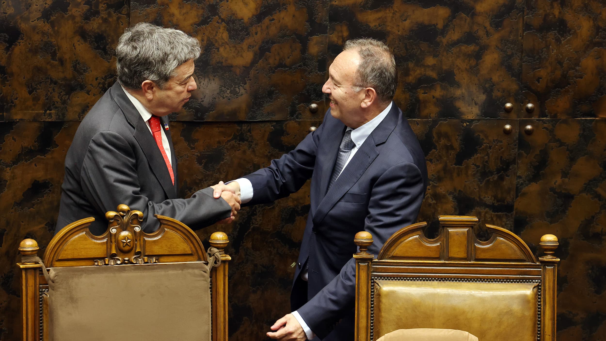 Es elegido el nuevo Presidente y Vicepresidente del Senado, Jose Garcia Ruminot y Matias Walker en la Sesion de Sala Nº03 Ordinaria.