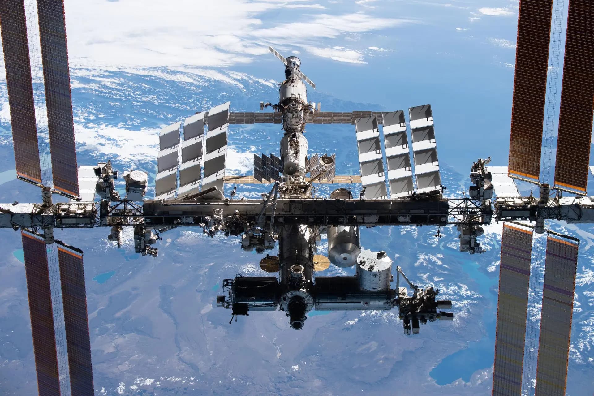 La séptima misión comercial de la NASA y SpaceX inicia su regreso a la Tierra