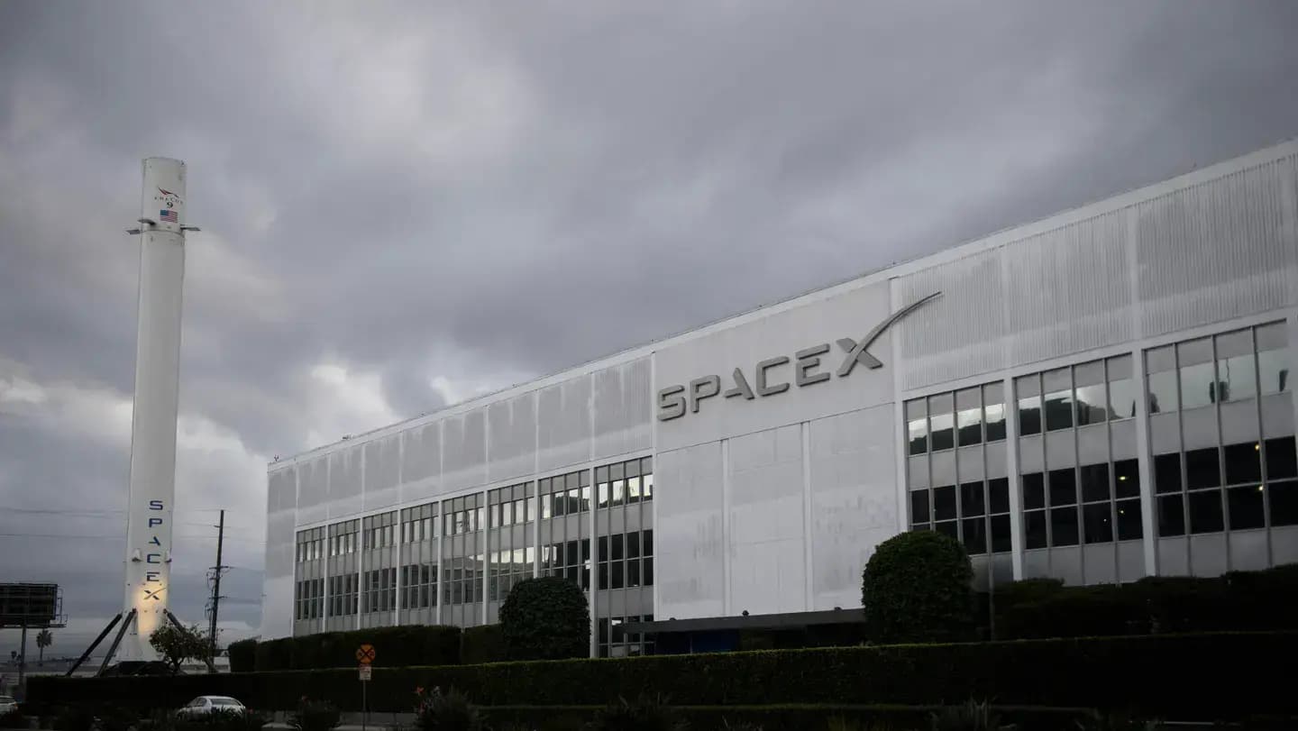 Elon Musk y SpaceX fueron demandados por presunto acoso