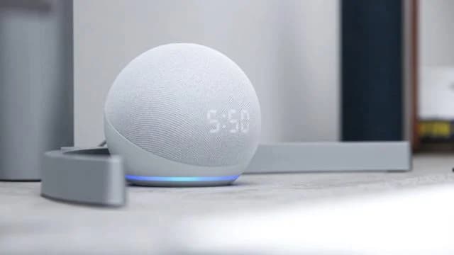 Amazon recurre a la IA de Anthropic para una nueva versión de Alexa