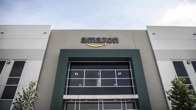Amazon anuncia a sus empleados que el trabajo a distancia desaparecerá el 2 de enero de 2025