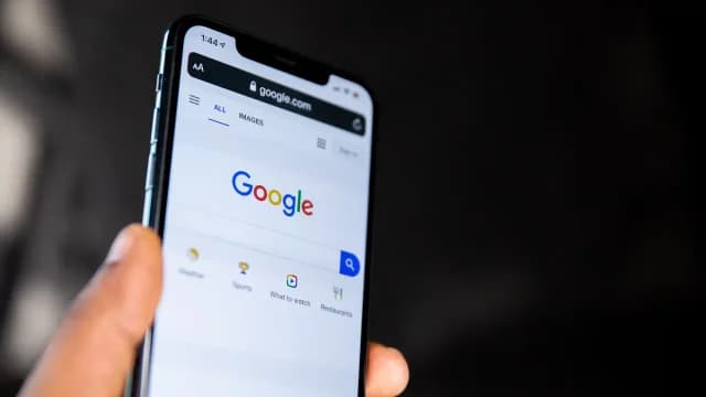 FNE acusa a Google por abuso de posición dominante y pide multa de 89 millones de dólares