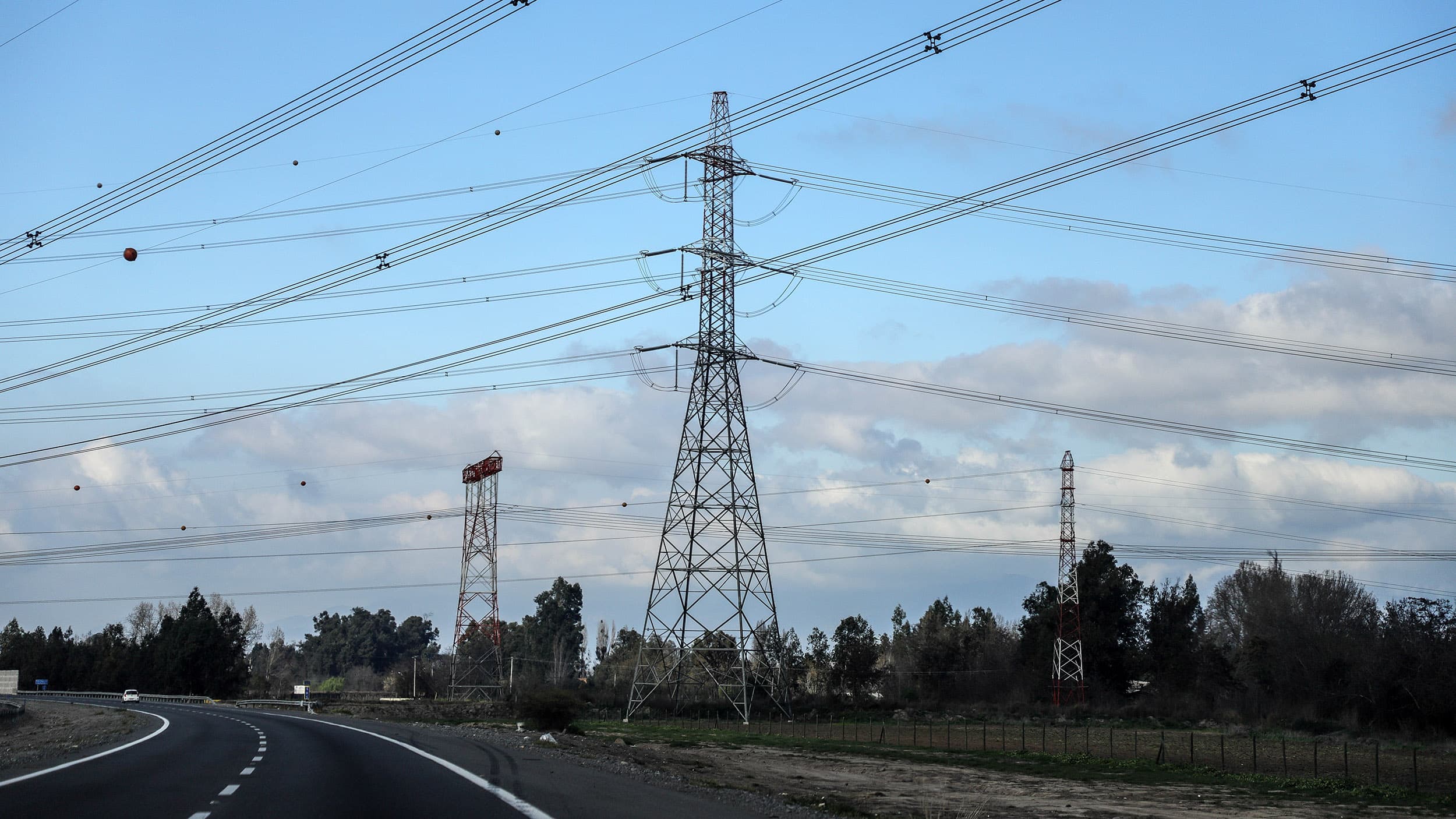 ISA Interchile dice que apagón nacional fue por "la activación no deseada de sus esquemas de protección"