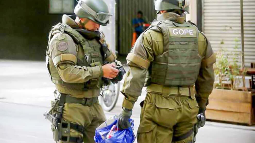 Artefacto explota en Santiago provocando daños materiales