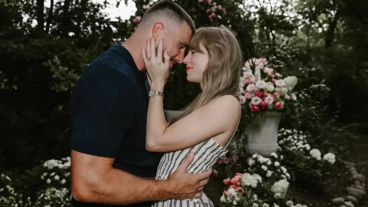 El vestido que Taylor Swift luce en las fotos de su compromiso se agota en ventas