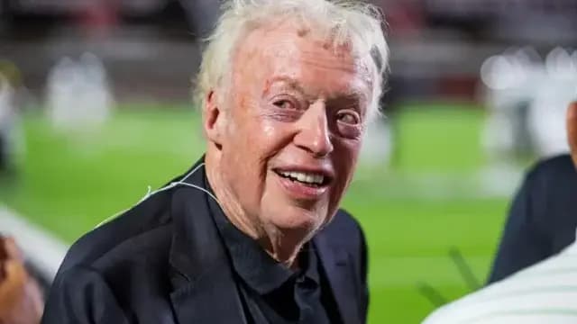 Cofundador de Nike dona 2.000 millones de dólares al Instituto del Cáncer de Oregón, la mayor donación universitaria de la historia