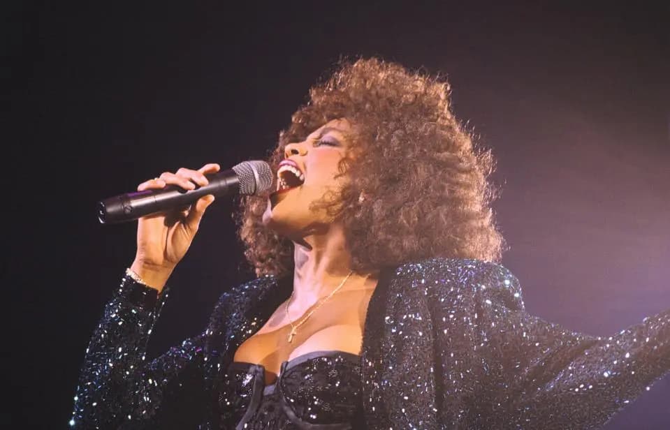 Whitney Houston regresa a los escenarios con una gira que revive su voz con IA