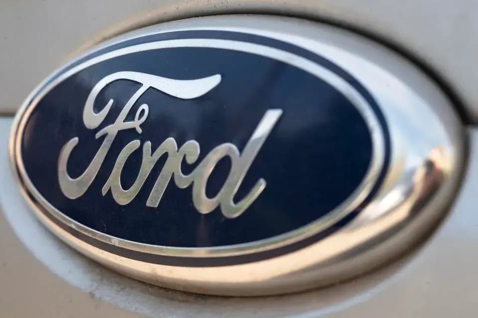 Ford retira 1,45 millones de vehículos por cámaras de visión trasera que muestran imágenes borrosas o distorsionadas