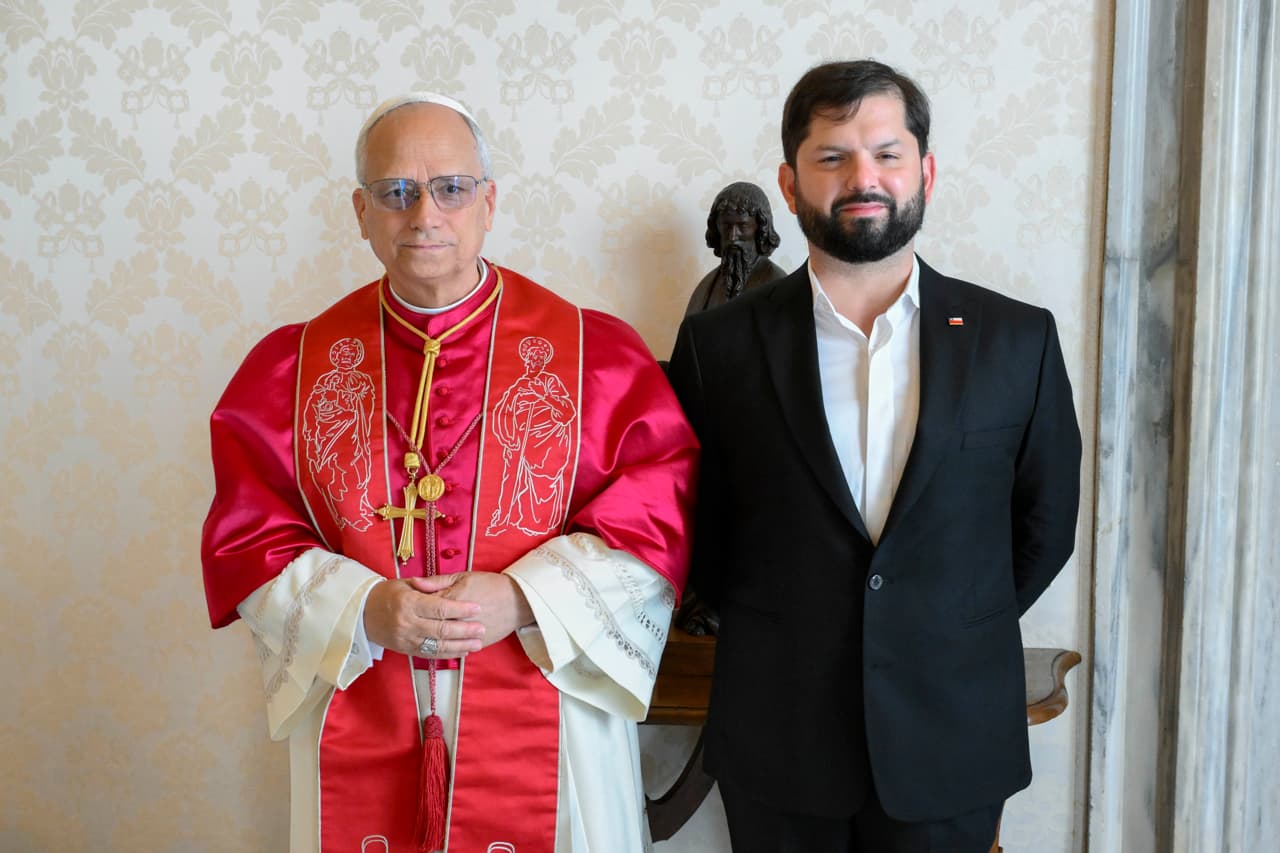 Boric llega a Italia para audiencia con León XIV, reuniones con presidente italiano y FAO