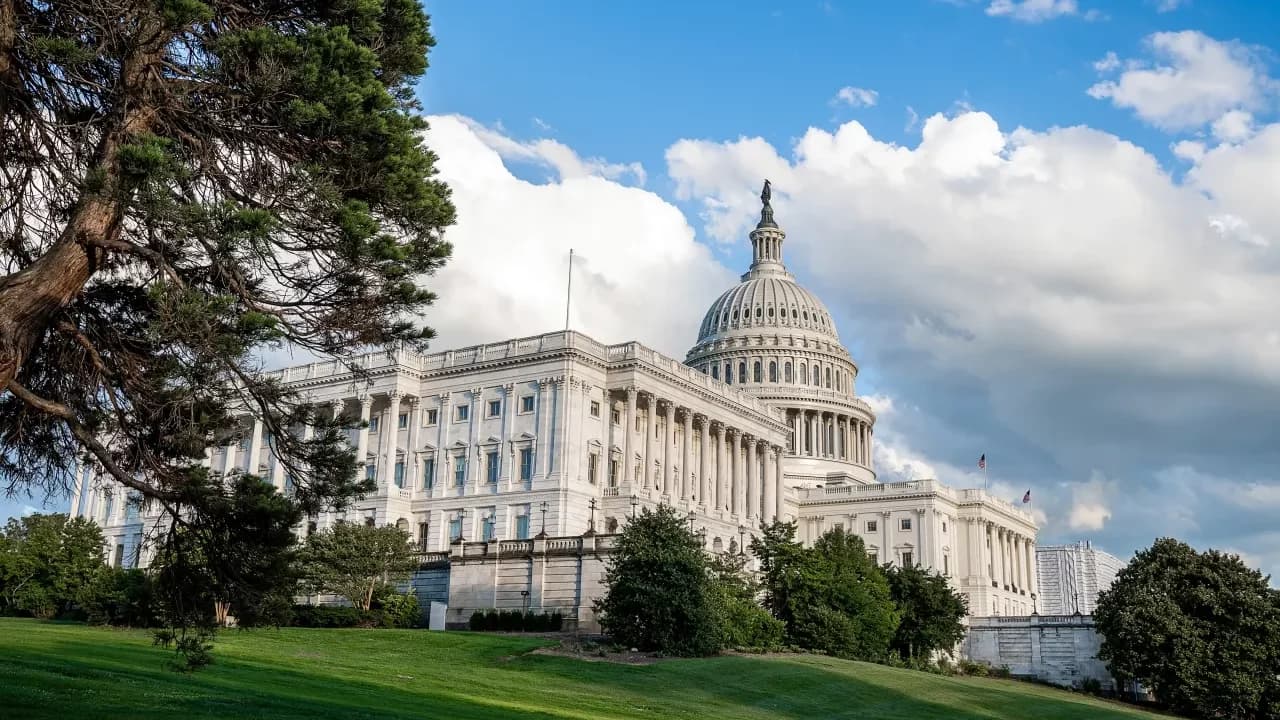 Inician obras para construir salón de baile de Trump en la Casa Blanca