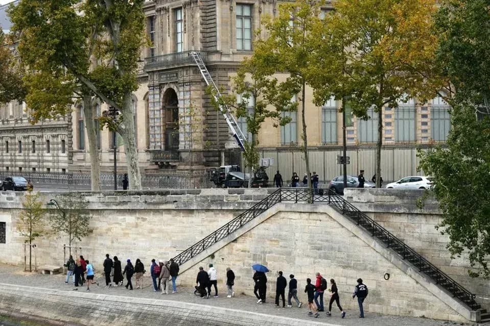 Robo del Louvre: esto es lo que sabemos sobre el atraco