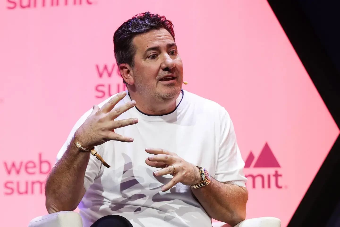 Startup afirmó haber recaudado US$3.000 millones de un inversor misterioso. Ahora, el “inversor” y el “dinero” han desaparecido