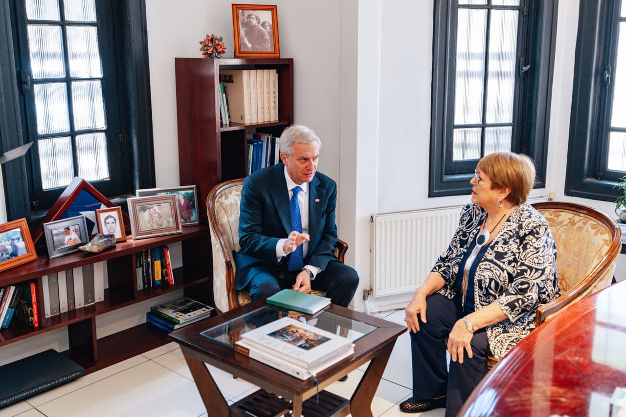 Kast se reúne con Bachelet pero no se pronuncia sobre su postulación para encabezar la ONU