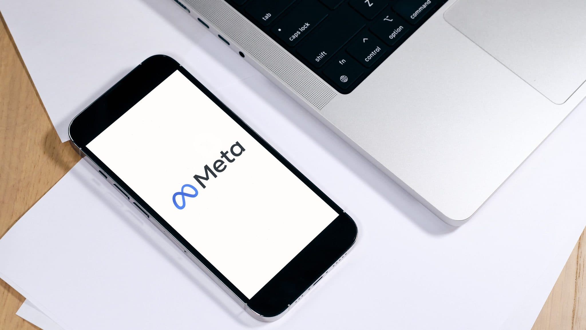 Meta acuerda pagar a medios de comunicación por el uso del contenido para entrenar su IA