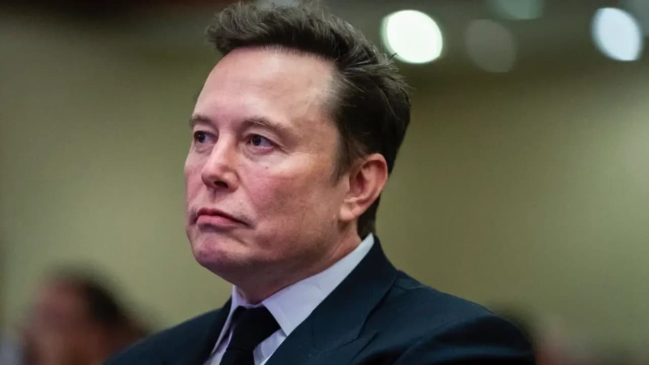 Autorizan que Tesla pague a Musk decenas de miles de mdd en opciones sobre acciones