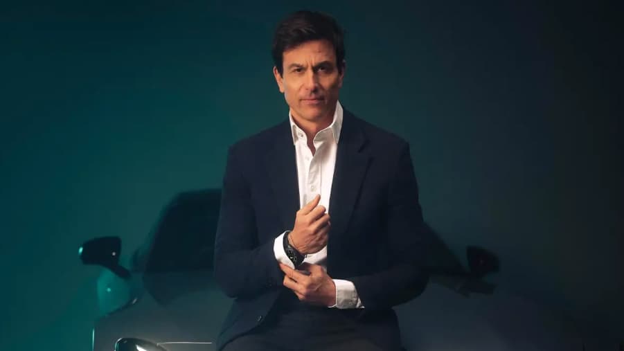 Liderando desde el carril rápido: Cómo Toto Wolff transformó el imperio de la F1 de Mercedes-AMG