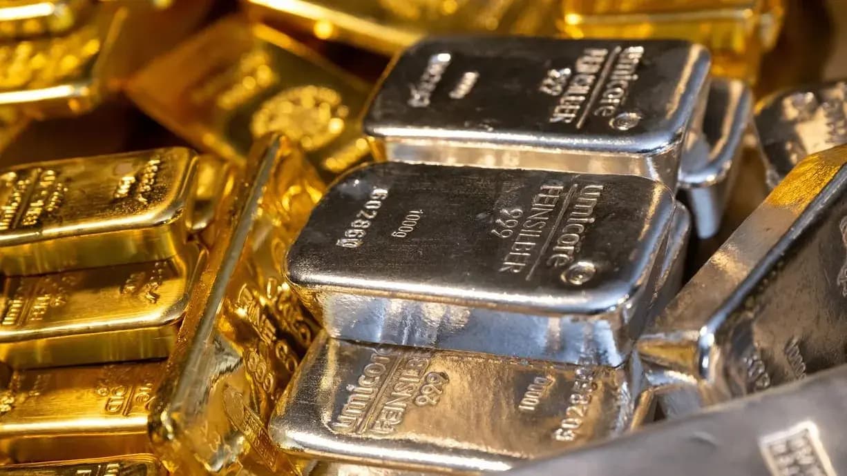 El oro y la plata se desploman ante el temor a la inflación tras alcanzar sus precios más altos en meses