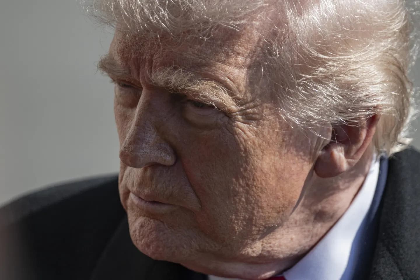 Trump dice que se requerirá identificación de votante en las elecciones de mitad de mandato ‘ya sea aprobada por el Congreso o no’