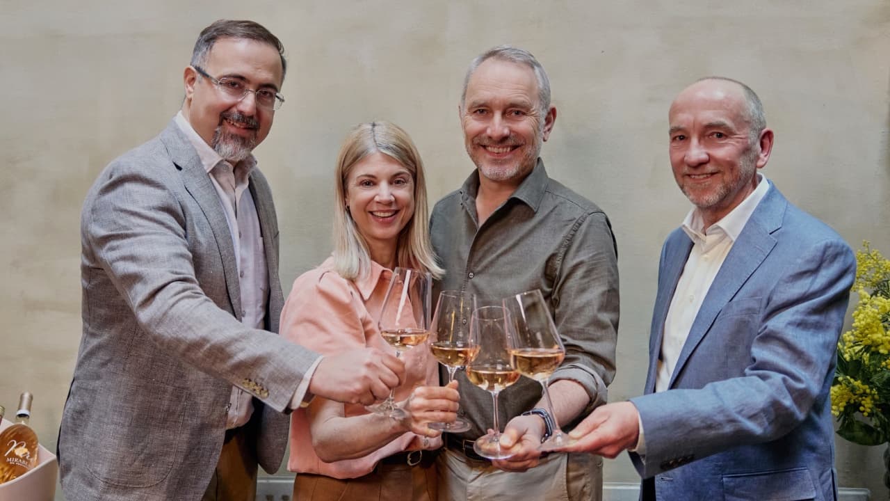 La apuesta por el segmento premium: Viña Concha y Toro anuncia la compra de marca francesa de vinos rosados