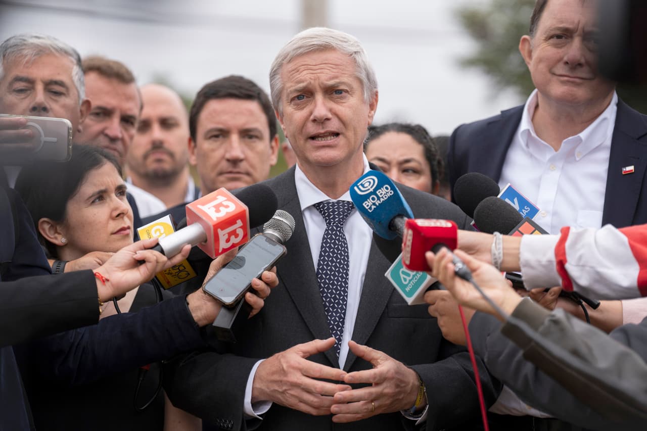 Kast dice que quiere "debatir" con Lula y Sheinbaum sobre candidatura de Bachelet a ONU