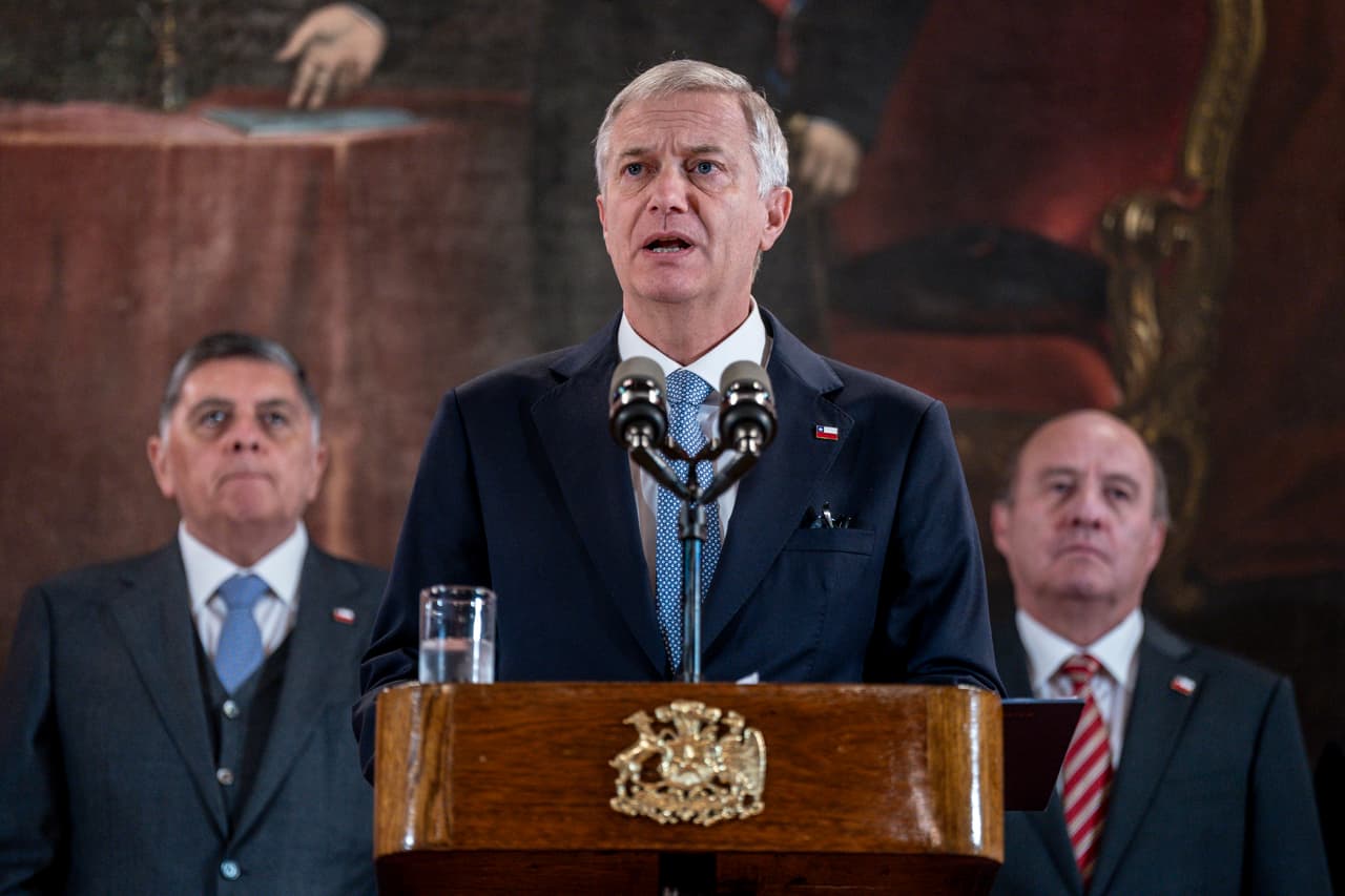 Kast envía al Congreso 'megareforma' que incluye rebajas de impuestos