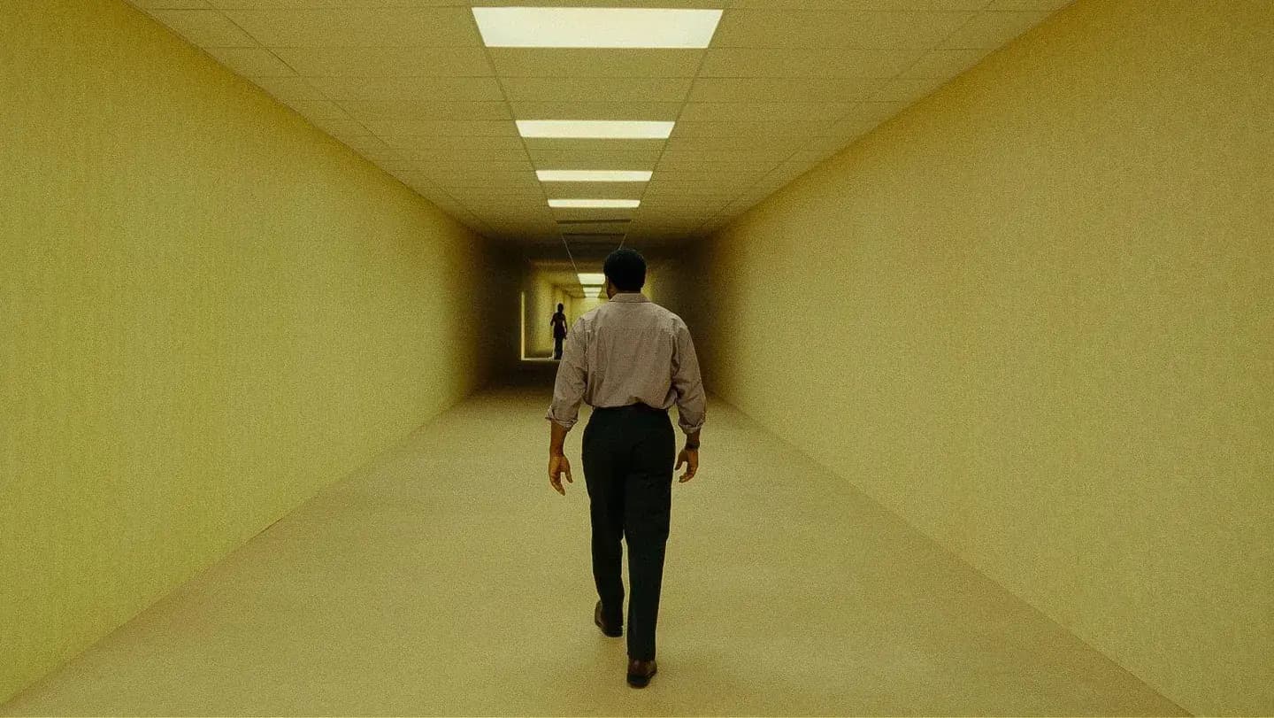‘Backrooms’ establece récord para A24 con 81 millones de dólares en su primer fin de semana en Estados Unidos, superando a ‘Obsession’ y ‘The Mandalorian’