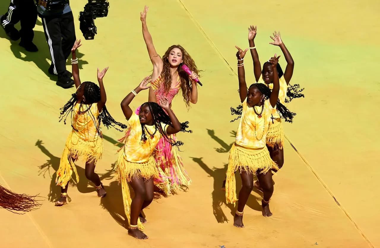 Madonna, Shakira, BTS y Justin Bieber encendieron el medio tiempo de la final del Mundial
