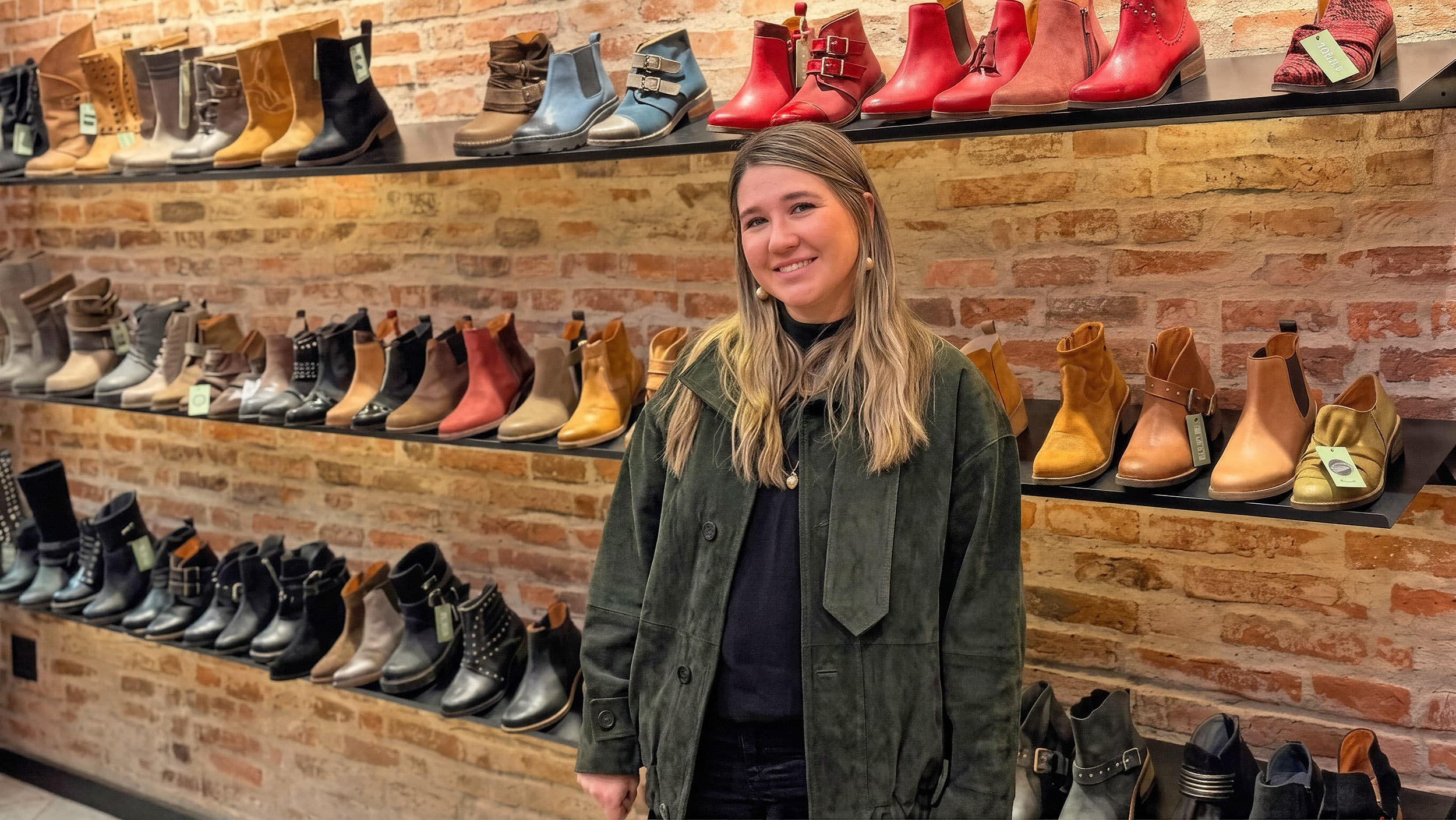 La cruzada de la fundadora de Giani Dafirenze por mantener el legado de su padre pero con su sello: zapatos de cuero chileno de colores