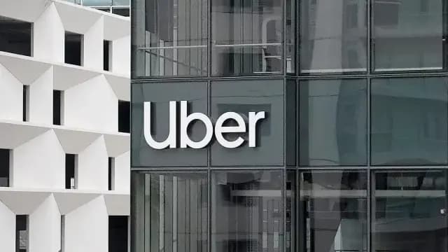 Uber eliminará 3.300 puestos de trabajo para simplificar su estructura e invertir en vehículos autónomos