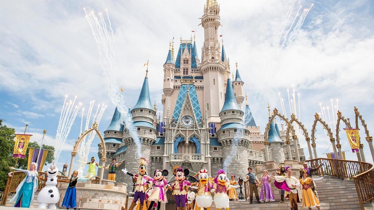 Disney despide a cerca de trescientos empleados y ofrece un retiro anticipado a ejecutivos