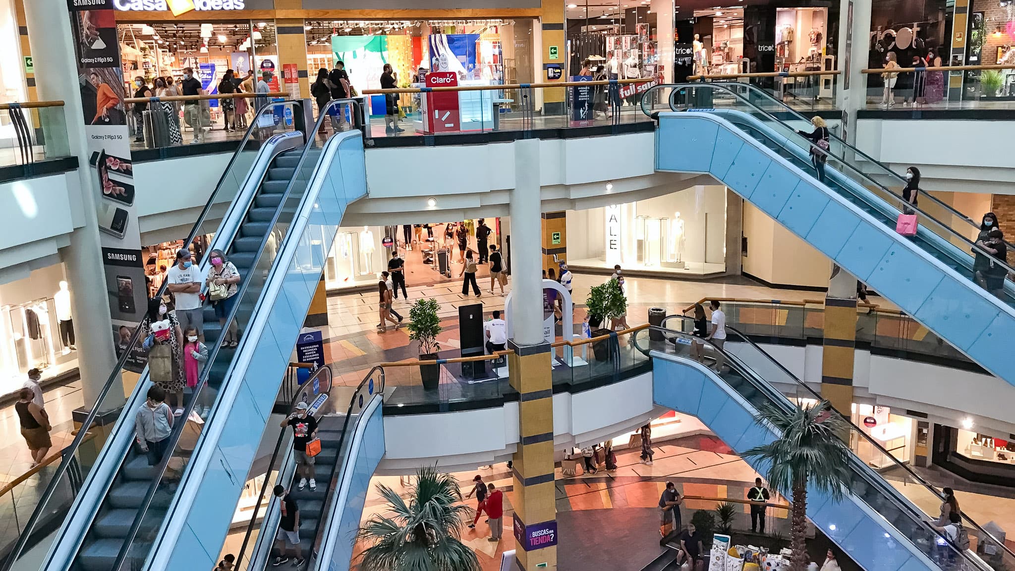 Actividad económica en Chile cae en octubre por segundo mes consecutivo
