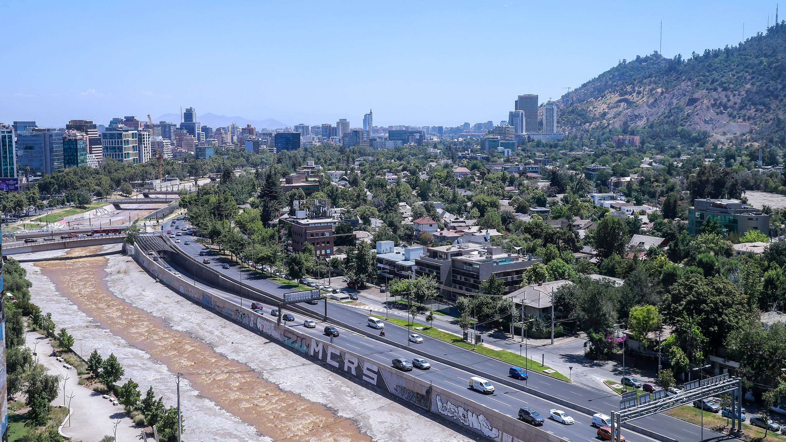Inflación en Chile sube al 4,5 % en abril marcada por los precios de vivienda