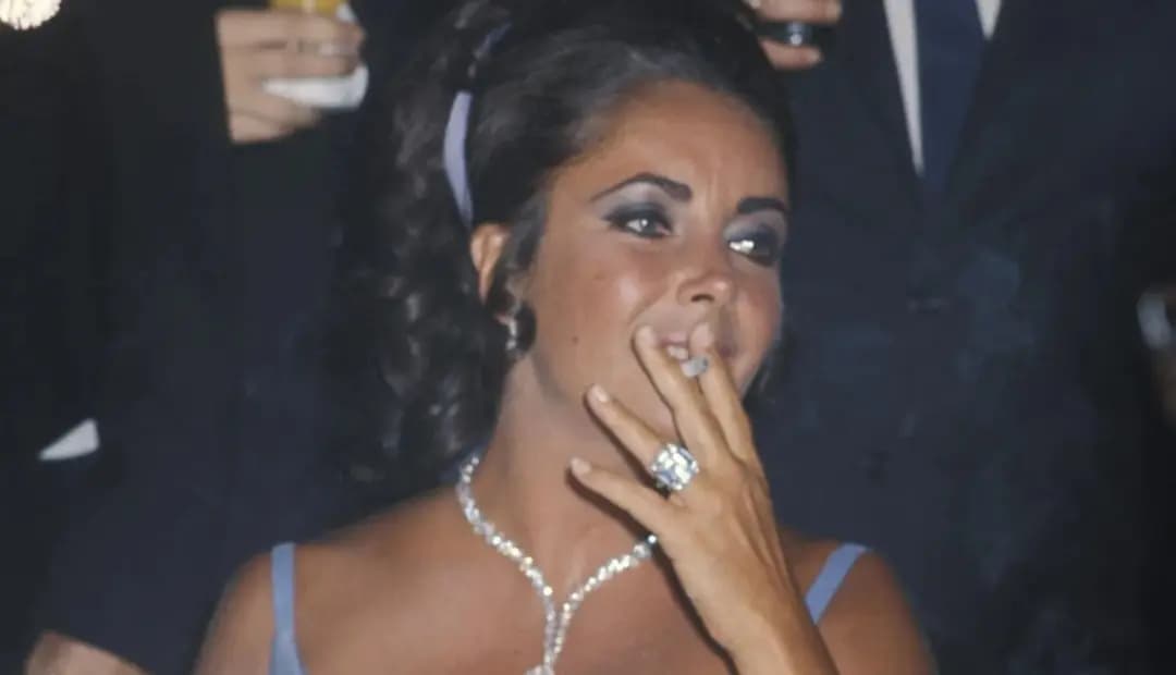Cristiano Ronaldo propuso matrimonio con un diamante de 50 quilates y US$3 millones: así se compara con otros anillos de boda famosos